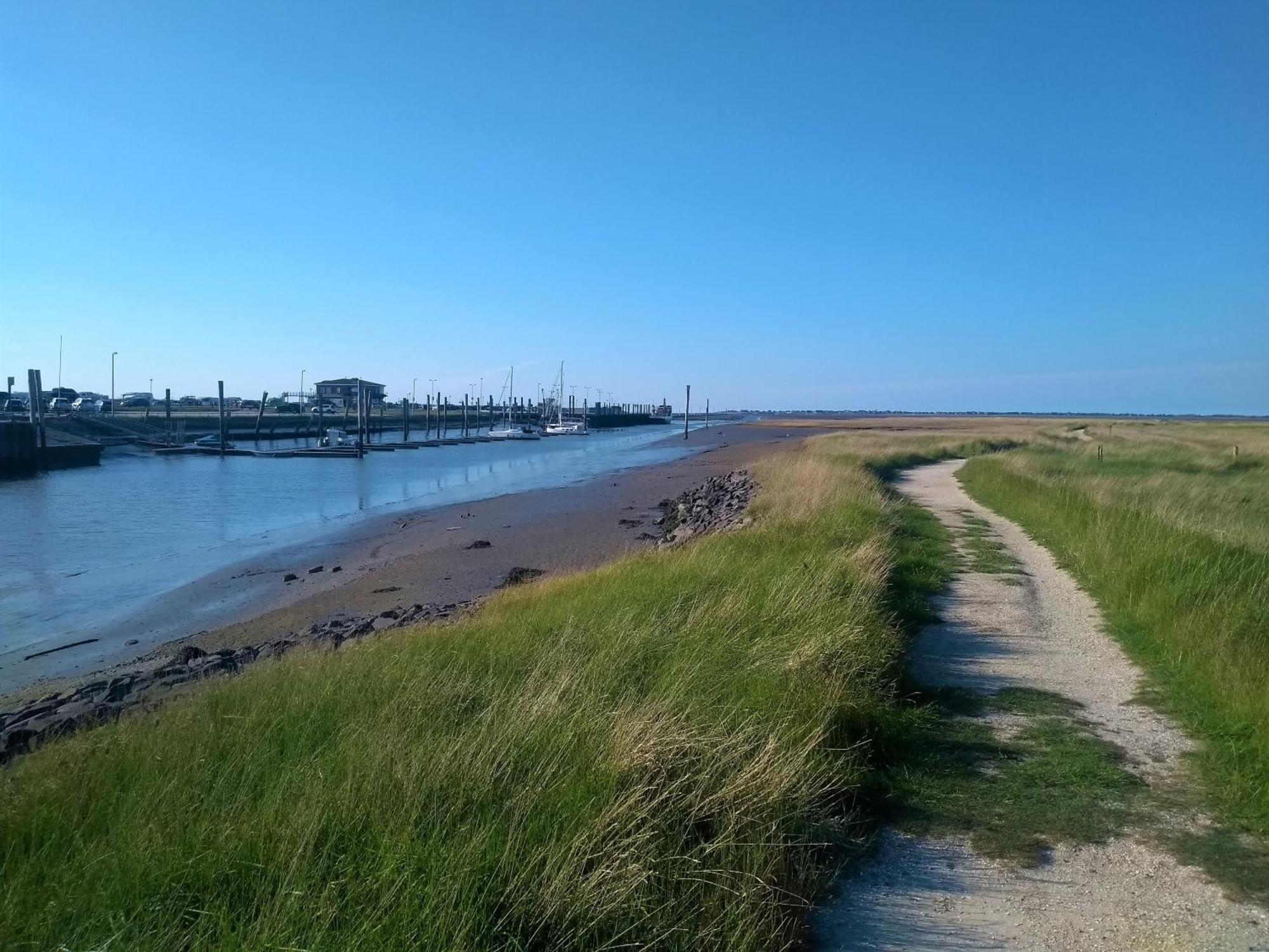 Drei-Insel-Blick Neßmersiel Exterior foto