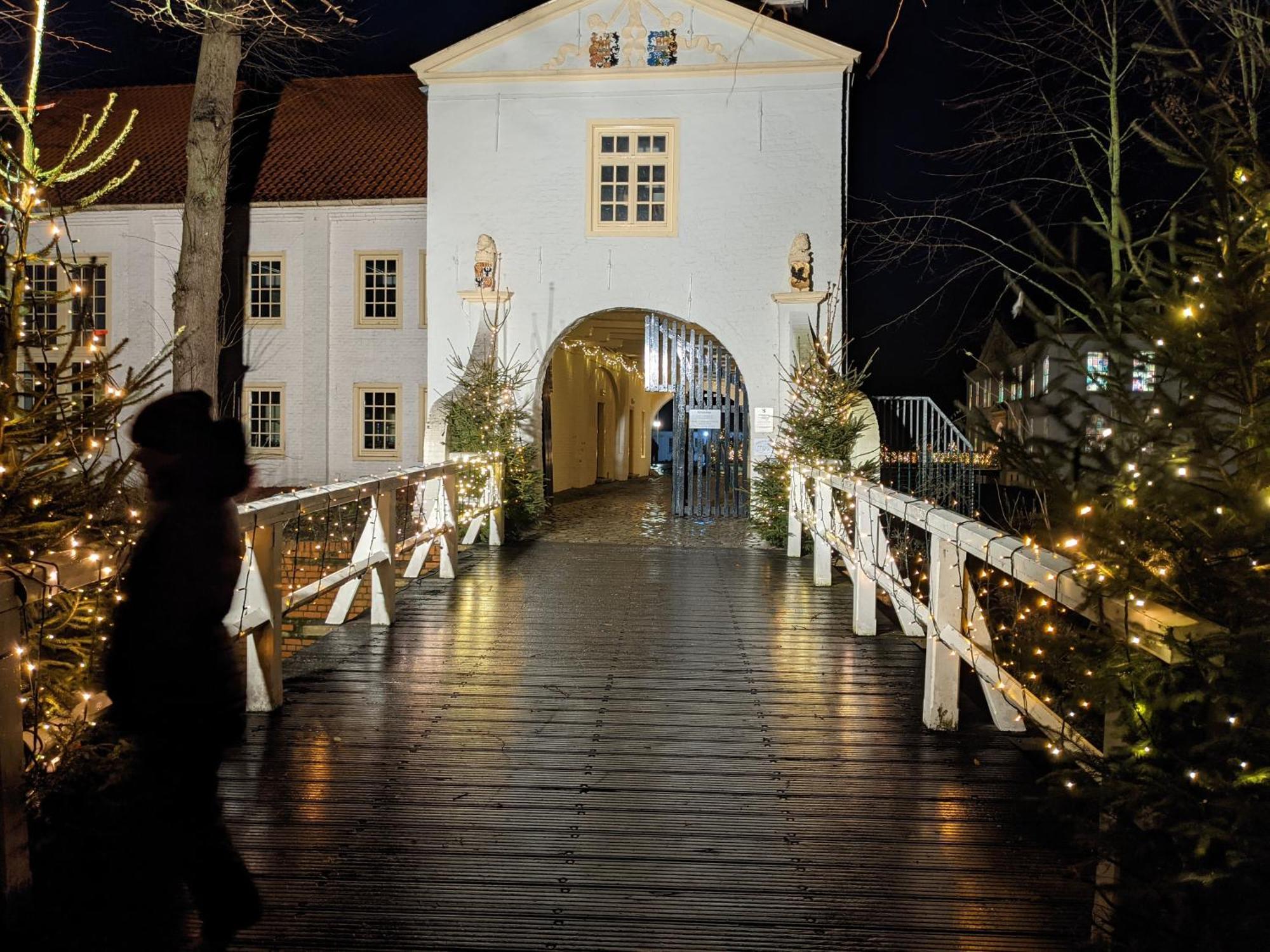 Drei-Insel-Blick Neßmersiel Exterior foto